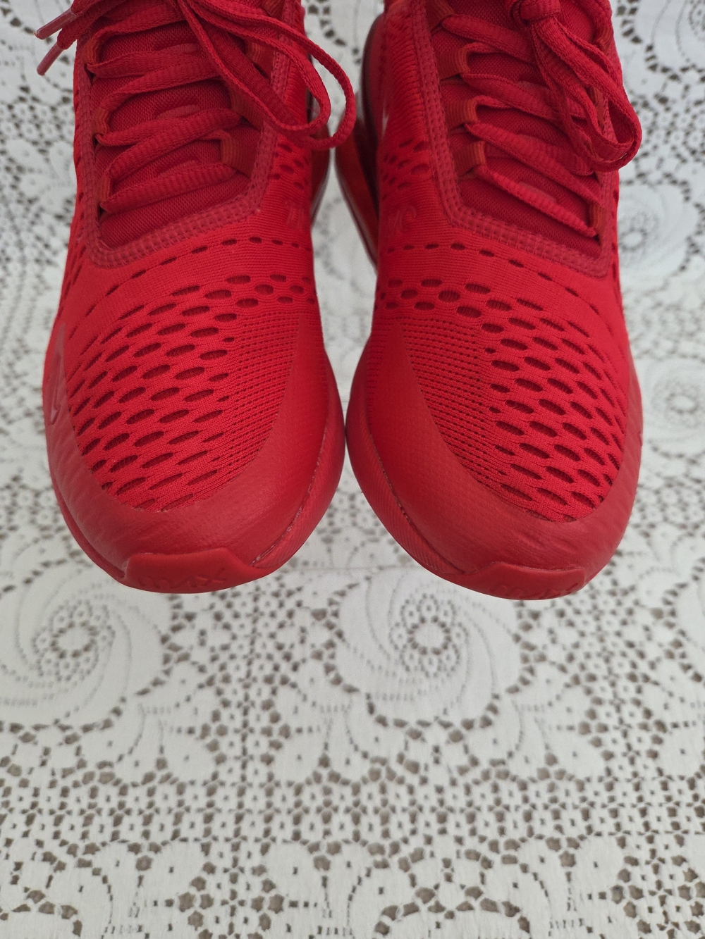 Nike Air Max 270 University Red Sneakers Men Size 8.5  Women's Size 10 - Picture 3 of 10